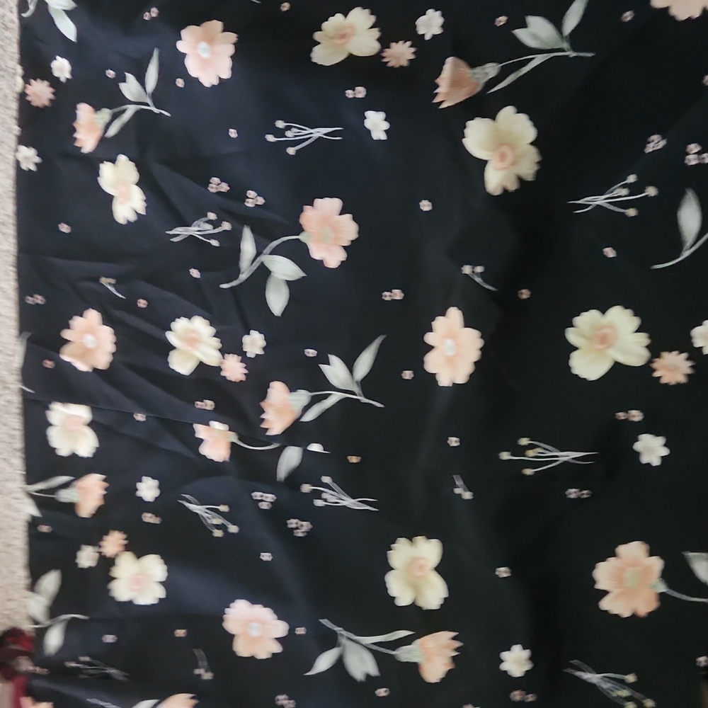 I don't need this skirt anymore.It's a  beautiful skirt, no stains.